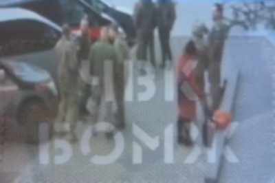 V Ukrajinském Mykolajivu odpálila žena výbušninou sebe a Ukrajinské vojáky
